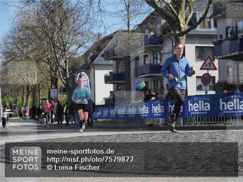 06.04.2025 - 44. Internationalen Wilhelmsburger Insellauf Luisa Fischer http://msf.ph/oto/7579877 06.04.2025 10:39:44 Ziel 3729, 3887 meine-sportfotos.de