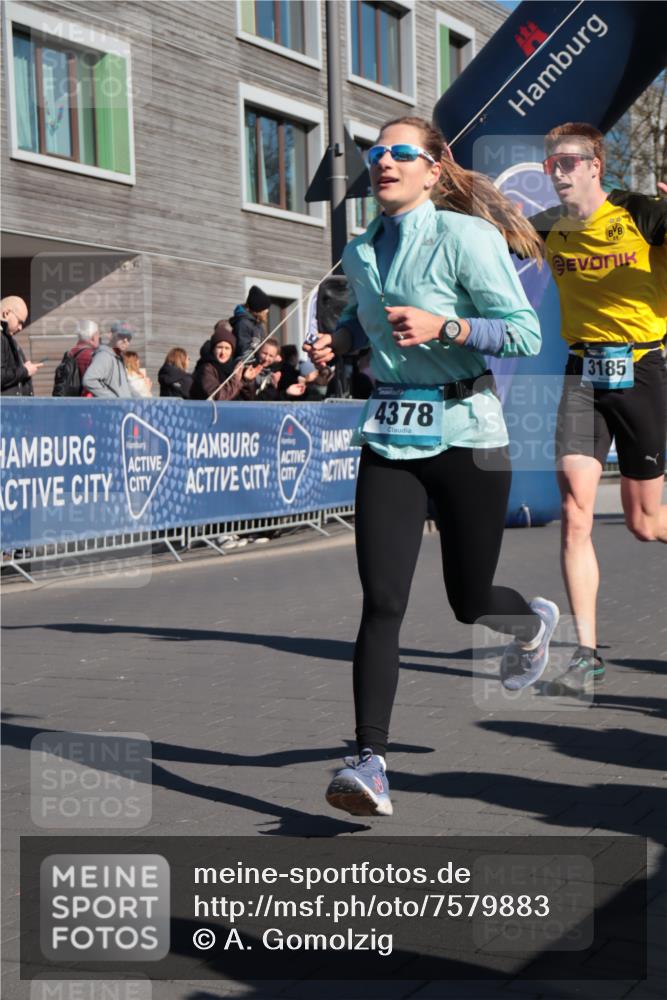 06.04.2025 - 44. Internationalen Wilhelmsburger Insellauf A. Gomolzig http://msf.ph/oto/7579883 06.04.2025 10:22:46 Ziel 3020, 3185, 3395, 4081, 4378 meine-sportfotos.de