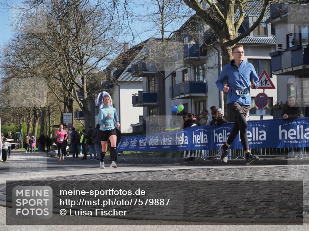 06.04.2025 - 44. Internationalen Wilhelmsburger Insellauf Luisa Fischer http://msf.ph/oto/7579887 06.04.2025 10:39:44 Ziel 3887, 3729 meine-sportfotos.de