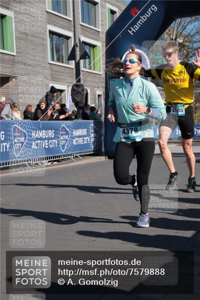 06.04.2025 - 44. Internationalen Wilhelmsburger Insellauf A. Gomolzig http://msf.ph/oto/7579888 06.04.2025 10:22:46 Ziel 3020, 3185, 3395, 4081, 4378 meine-sportfotos.de