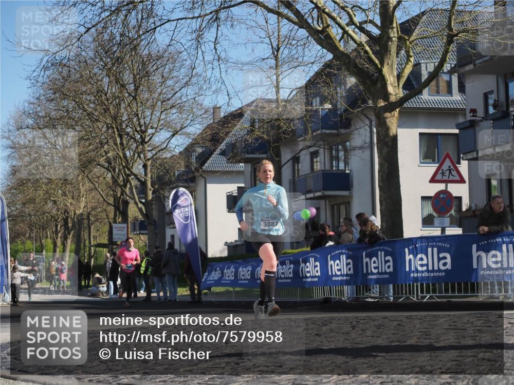 06.04.2025 - 44. Internationalen Wilhelmsburger Insellauf Luisa Fischer http://msf.ph/oto/7579958 06.04.2025 10:39:45 Ziel 3887 meine-sportfotos.de