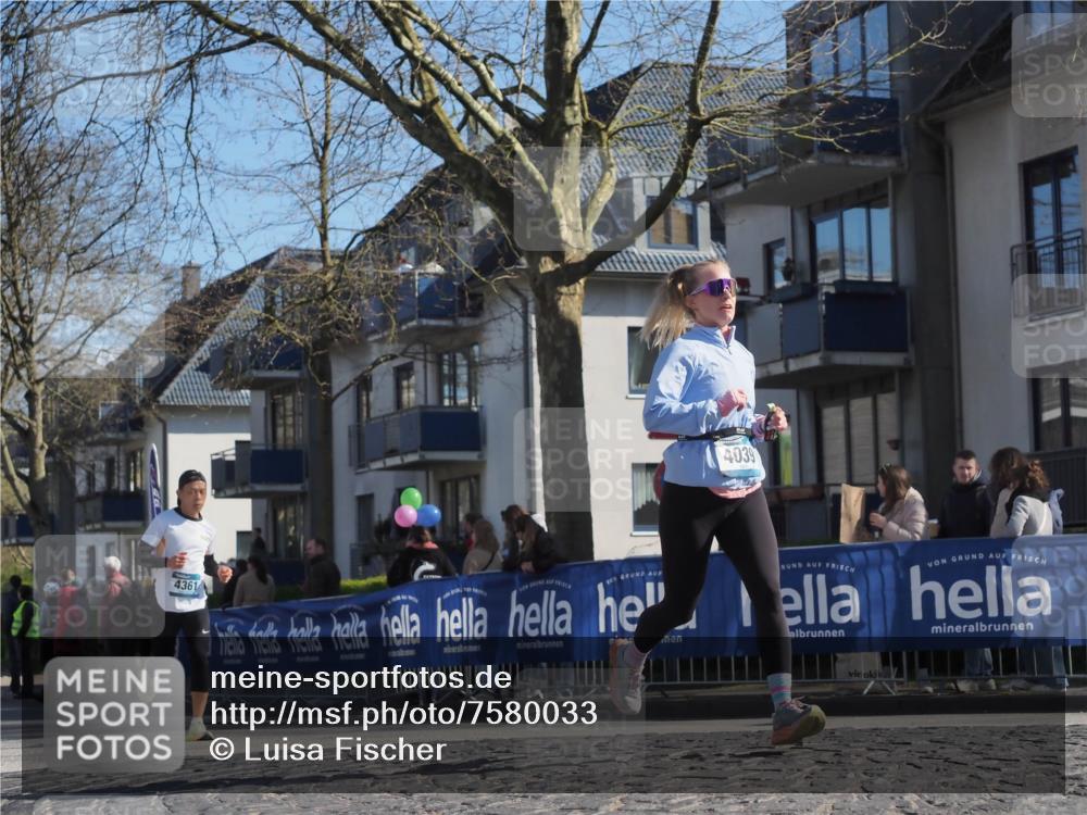 06.04.2025 - 44. Internationalen Wilhelmsburger Insellauf Luisa Fischer http://msf.ph/oto/7580033 06.04.2025 10:44:58 Ziel 4361, 4039 meine-sportfotos.de