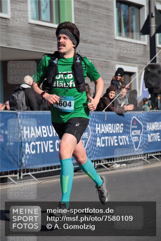 06.04.2025 - 44. Internationalen Wilhelmsburger Insellauf A. Gomolzig http://msf.ph/oto/7580109 06.04.2025 10:21:45 Ziel 4604 meine-sportfotos.de