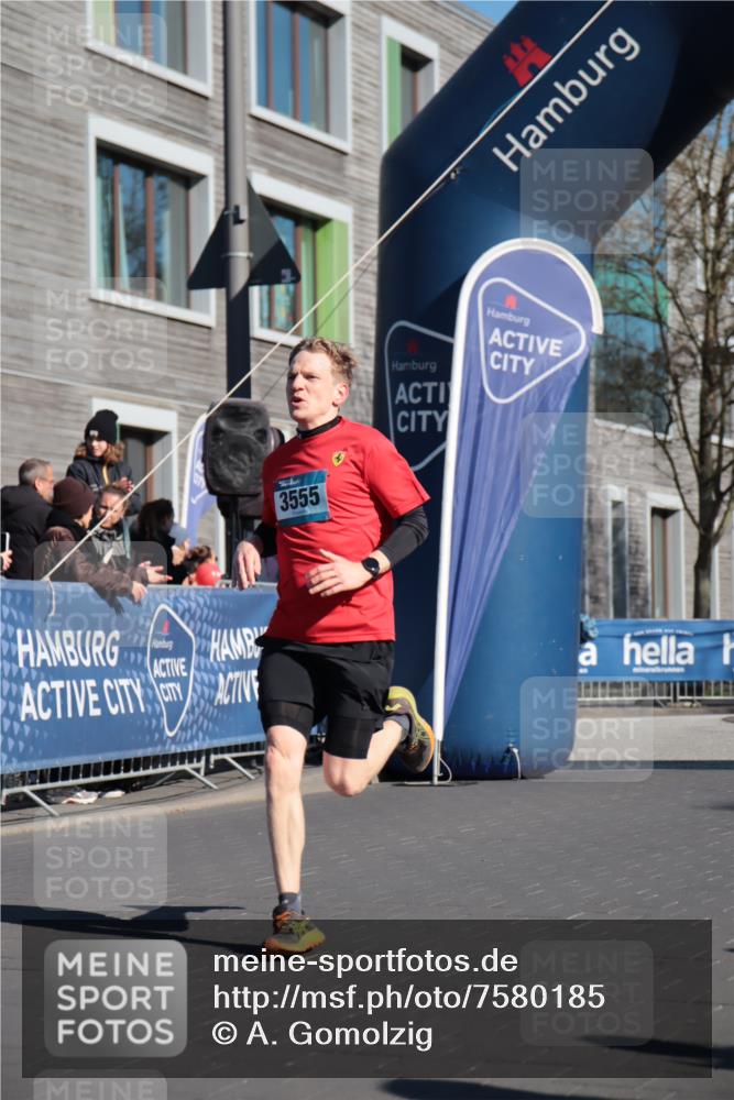 06.04.2025 - 44. Internationalen Wilhelmsburger Insellauf A. Gomolzig http://msf.ph/oto/7580185 06.04.2025 10:21:07 Ziel 3555 meine-sportfotos.de