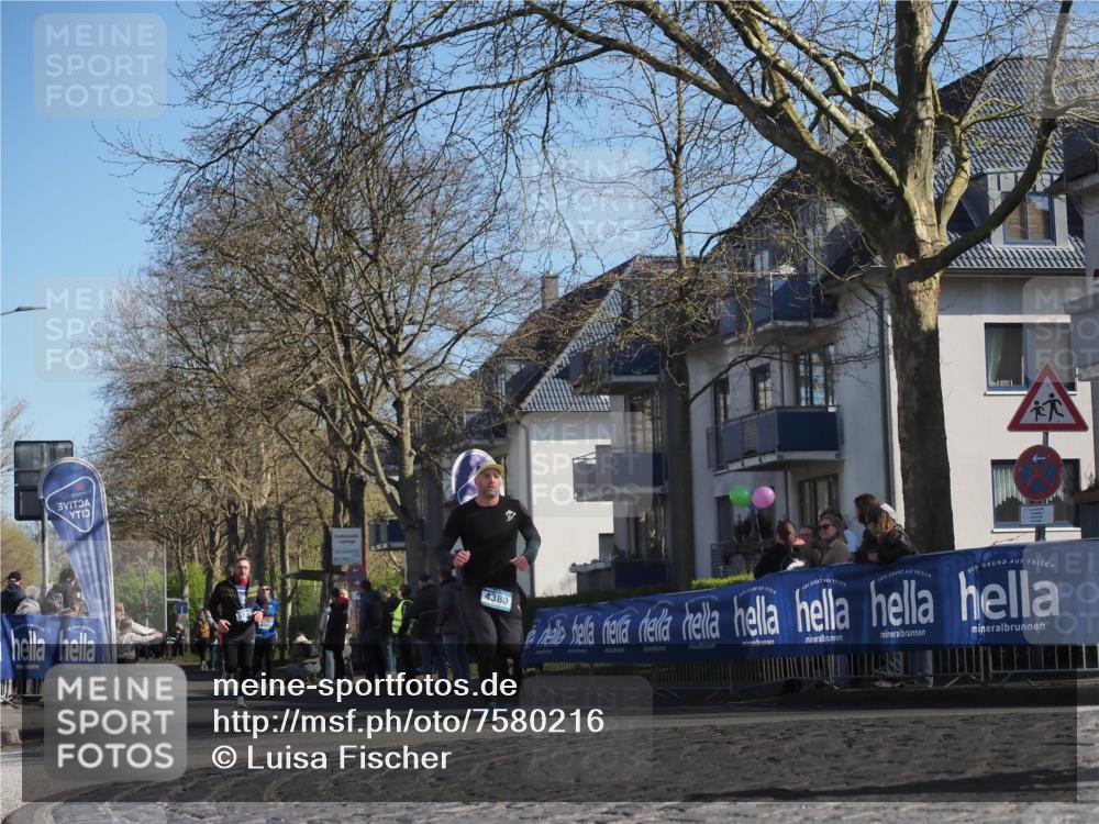 06.04.2025 - 44. Internationalen Wilhelmsburger Insellauf Luisa Fischer http://msf.ph/oto/7580216 06.04.2025 10:39:51 Ziel 4380 meine-sportfotos.de