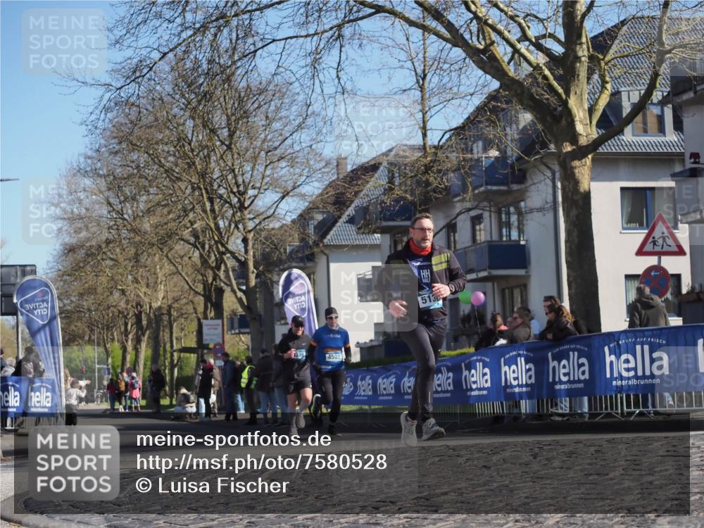 06.04.2025 - 44. Internationalen Wilhelmsburger Insellauf Luisa Fischer http://msf.ph/oto/7580528 06.04.2025 10:39:55 Ziel 3, 15100, 1389, 4501 meine-sportfotos.de