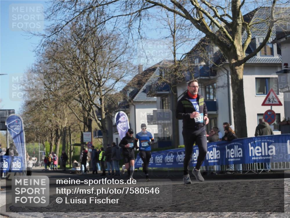 06.04.2025 - 44. Internationalen Wilhelmsburger Insellauf Luisa Fischer http://msf.ph/oto/7580546 06.04.2025 10:39:55 Ziel 513, 450 meine-sportfotos.de