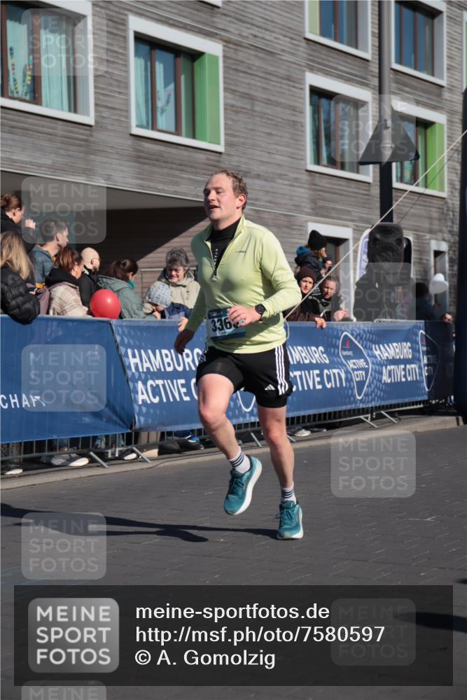 06.04.2025 - 44. Internationalen Wilhelmsburger Insellauf A. Gomolzig http://msf.ph/oto/7580597 06.04.2025 10:18:10 Ziel 3368 meine-sportfotos.de