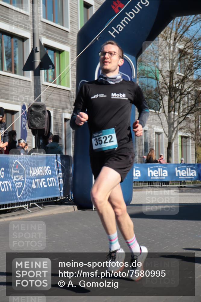 06.04.2025 - 44. Internationalen Wilhelmsburger Insellauf A. Gomolzig http://msf.ph/oto/7580995 06.04.2025 10:14:37 Ziel 3522 meine-sportfotos.de