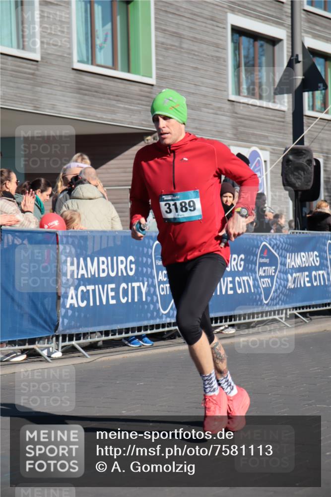 06.04.2025 - 44. Internationalen Wilhelmsburger Insellauf A. Gomolzig http://msf.ph/oto/7581113 06.04.2025 10:13:52 Ziel 3184, 3189, 4052, 4618 meine-sportfotos.de