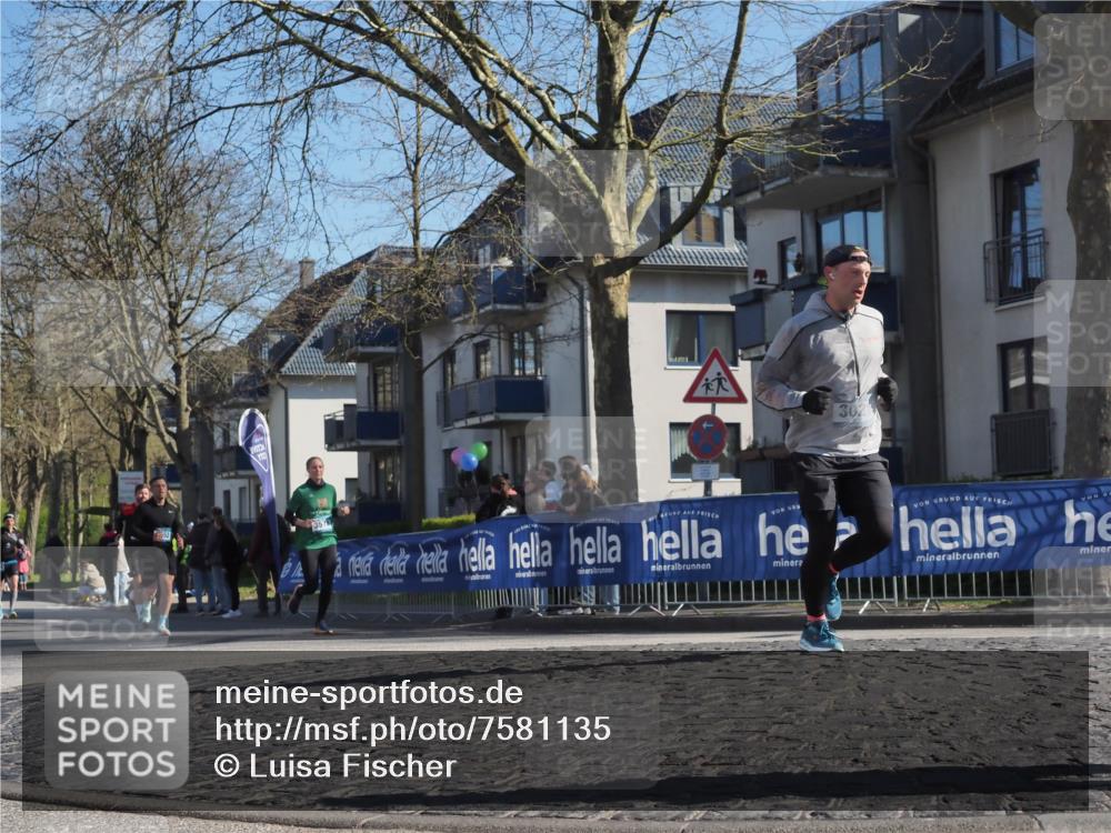 06.04.2025 - 44. Internationalen Wilhelmsburger Insellauf Luisa Fischer http://msf.ph/oto/7581135 06.04.2025 10:40:19 Ziel 302, 357 meine-sportfotos.de