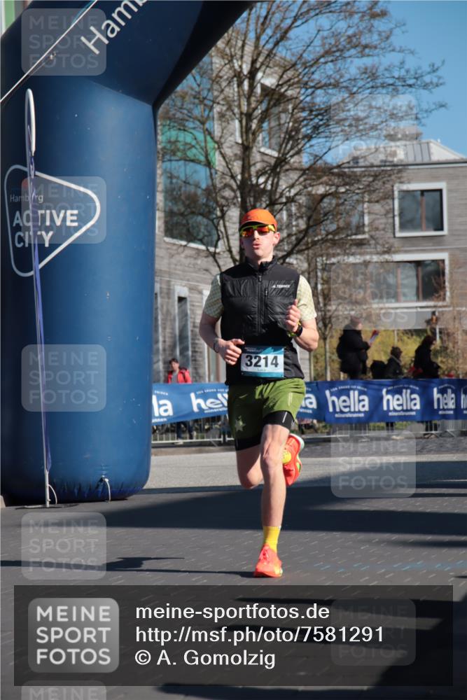 06.04.2025 - 44. Internationalen Wilhelmsburger Insellauf A. Gomolzig http://msf.ph/oto/7581291 06.04.2025 10:11:52 Ziel 3214 meine-sportfotos.de