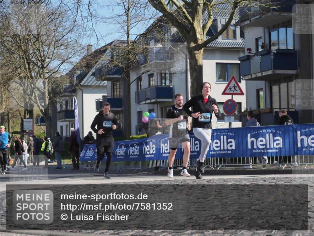 06.04.2025 - 44. Internationalen Wilhelmsburger Insellauf Luisa Fischer http://msf.ph/oto/7581352 06.04.2025 10:40:29 Ziel 3365, 3120, 3086 meine-sportfotos.de