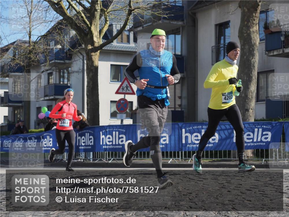 06.04.2025 - 44. Internationalen Wilhelmsburger Insellauf Luisa Fischer http://msf.ph/oto/7581527 06.04.2025 10:40:34 Ziel 3467, 4202 meine-sportfotos.de