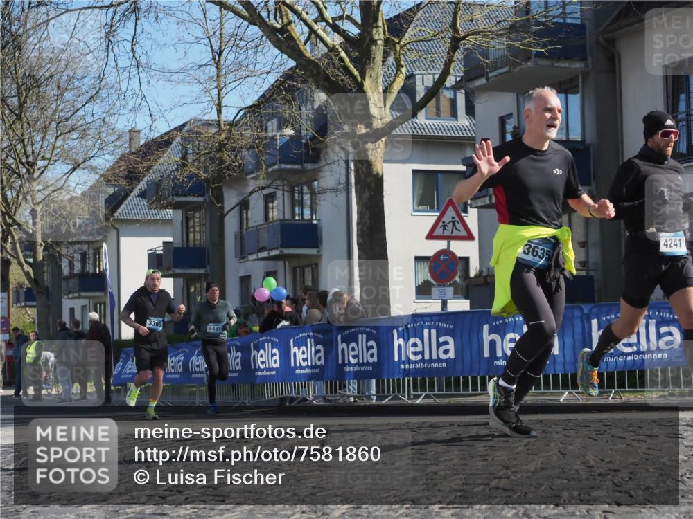06.04.2025 - 44. Internationalen Wilhelmsburger Insellauf Luisa Fischer http://msf.ph/oto/7581860 06.04.2025 10:40:56 Ziel 61, 3635, 4241, 3390, 4481 meine-sportfotos.de