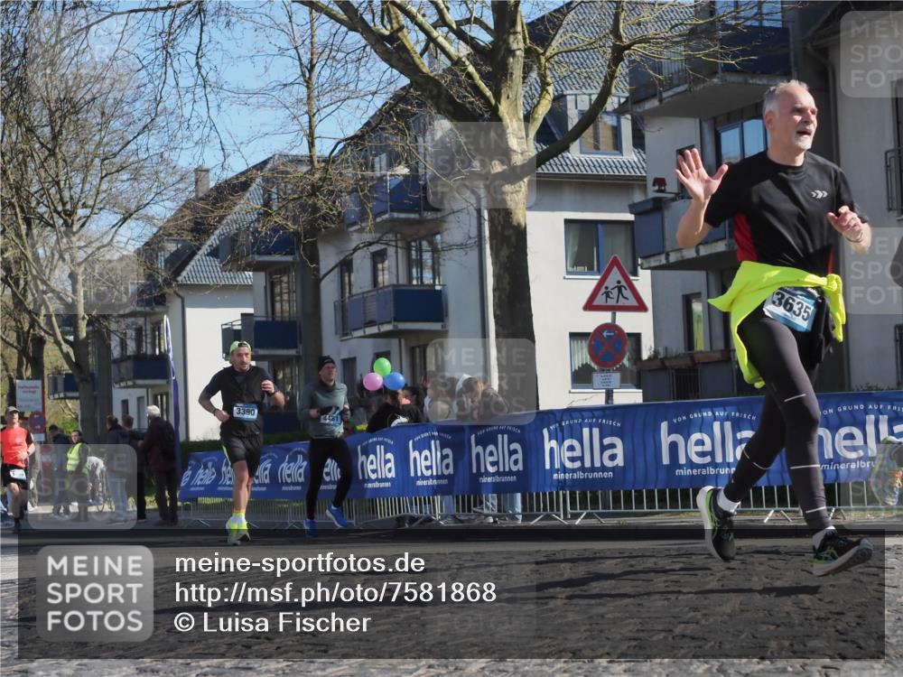 06.04.2025 - 44. Internationalen Wilhelmsburger Insellauf Luisa Fischer http://msf.ph/oto/7581868 06.04.2025 10:40:56 Ziel 3635, 3390, 4481 meine-sportfotos.de