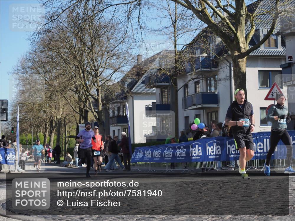 06.04.2025 - 44. Internationalen Wilhelmsburger Insellauf Luisa Fischer http://msf.ph/oto/7581940 06.04.2025 10:40:57 Ziel 4499, 90, 4481 meine-sportfotos.de