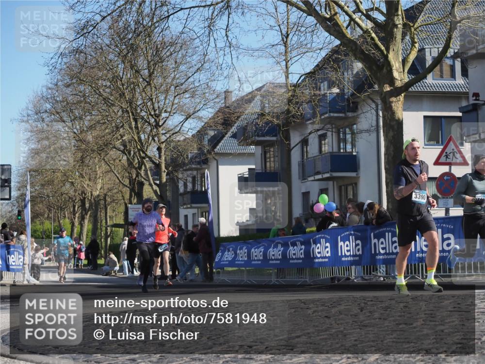 06.04.2025 - 44. Internationalen Wilhelmsburger Insellauf Luisa Fischer http://msf.ph/oto/7581948 06.04.2025 10:40:57 Ziel 3390, 4499, 7 meine-sportfotos.de