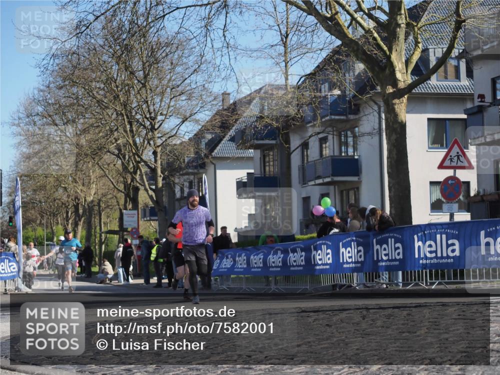 06.04.2025 - 44. Internationalen Wilhelmsburger Insellauf Luisa Fischer http://msf.ph/oto/7582001 06.04.2025 10:40:58 Ziel  meine-sportfotos.de