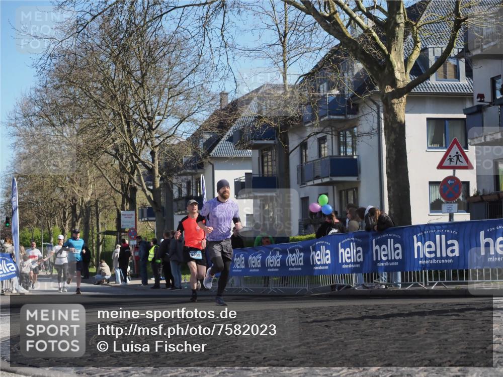 06.04.2025 - 44. Internationalen Wilhelmsburger Insellauf Luisa Fischer http://msf.ph/oto/7582023 06.04.2025 10:40:59 Ziel 4111, 4499 meine-sportfotos.de