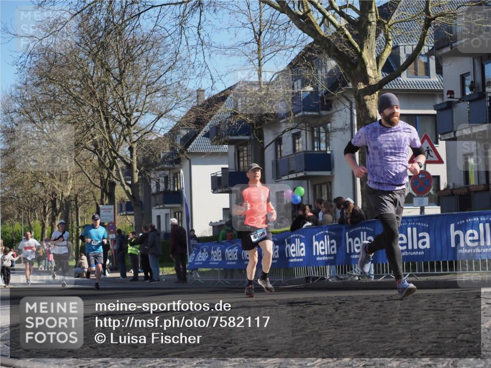 06.04.2025 - 44. Internationalen Wilhelmsburger Insellauf Luisa Fischer http://msf.ph/oto/7582117 06.04.2025 10:41:00 Ziel 411, 4499 meine-sportfotos.de