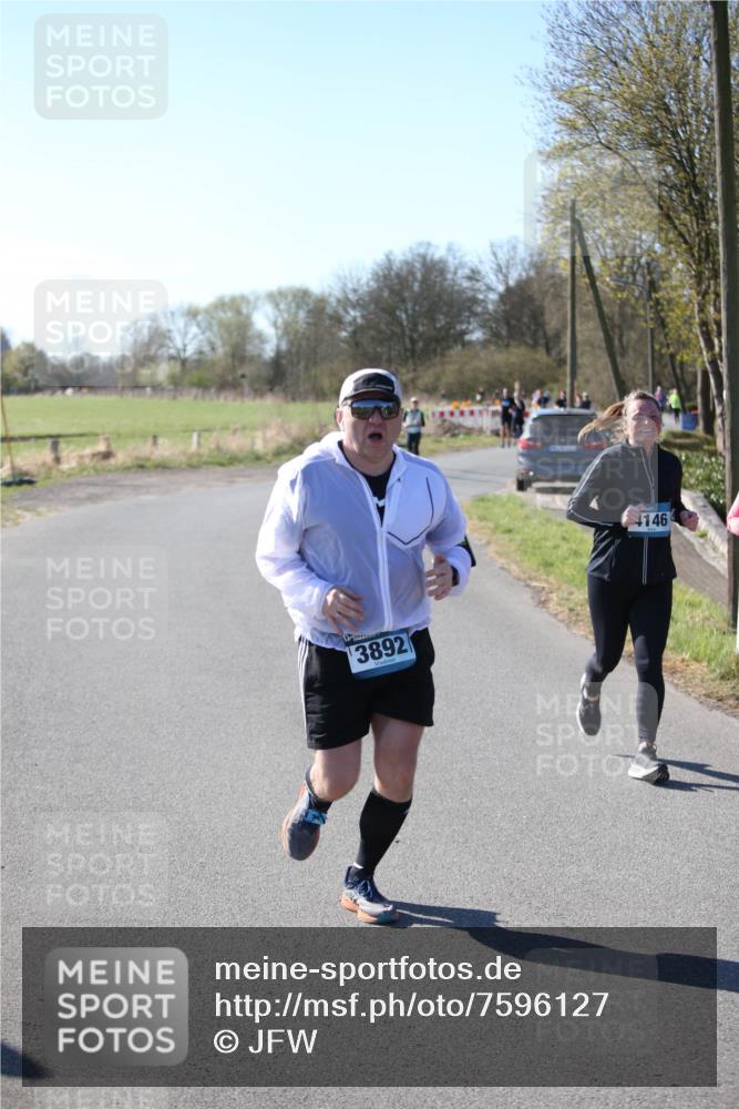 06.04.2025 - 44. Internationalen Wilhelmsburger Insellauf Jannik Wohlers http://msf.ph/oto/7596127 06.04.2025 10:34:39 Laufen 3892, 4146 meine-sportfotos.de
