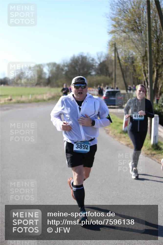 06.04.2025 - 44. Internationalen Wilhelmsburger Insellauf Jannik Wohlers http://msf.ph/oto/7596138 06.04.2025 10:34:39 Laufen 3892, 4146 meine-sportfotos.de