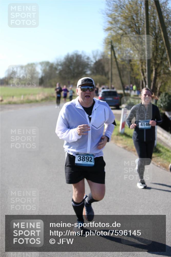 06.04.2025 - 44. Internationalen Wilhelmsburger Insellauf Jannik Wohlers http://msf.ph/oto/7596145 06.04.2025 10:34:39 Laufen 3892, 4146 meine-sportfotos.de