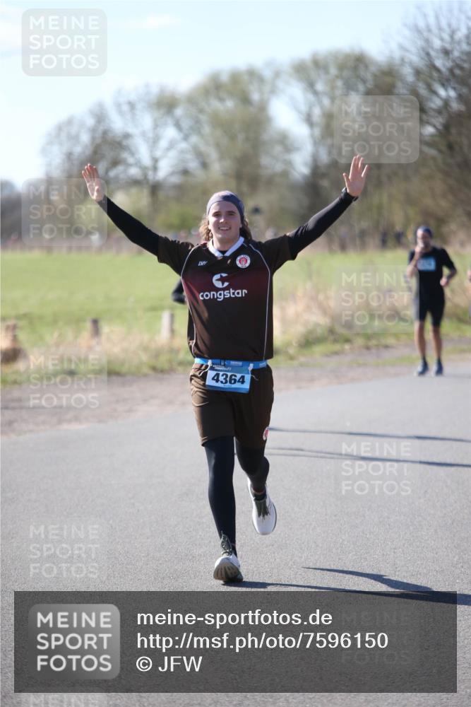 06.04.2025 - 44. Internationalen Wilhelmsburger Insellauf Jannik Wohlers http://msf.ph/oto/7596150 06.04.2025 10:34:46 Laufen 4364 meine-sportfotos.de