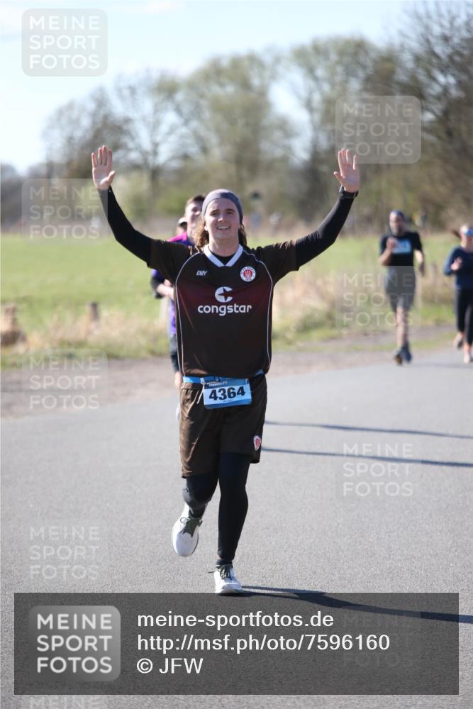 06.04.2025 - 44. Internationalen Wilhelmsburger Insellauf Jannik Wohlers http://msf.ph/oto/7596160 06.04.2025 10:34:47 Laufen 4364 meine-sportfotos.de