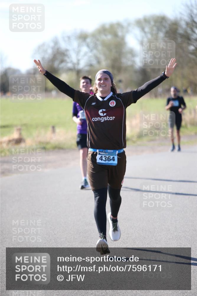 06.04.2025 - 44. Internationalen Wilhelmsburger Insellauf Jannik Wohlers http://msf.ph/oto/7596171 06.04.2025 10:34:47 Laufen 4364 meine-sportfotos.de