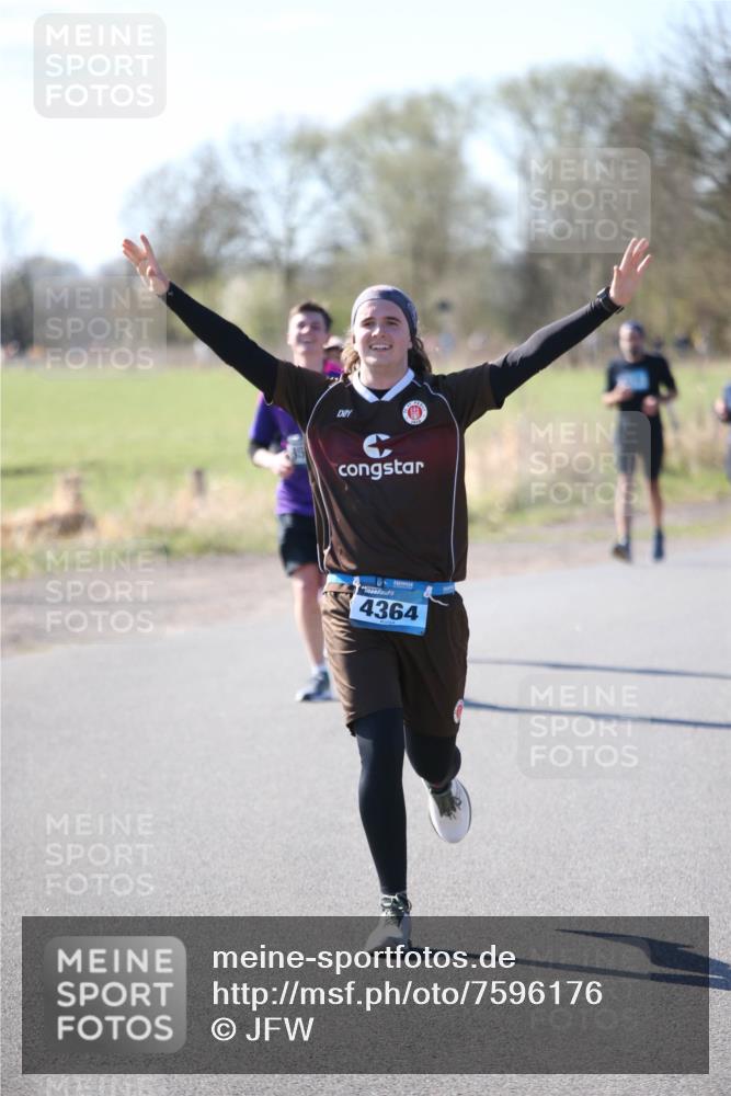 06.04.2025 - 44. Internationalen Wilhelmsburger Insellauf Jannik Wohlers http://msf.ph/oto/7596176 06.04.2025 10:34:47 Laufen 4364 meine-sportfotos.de
