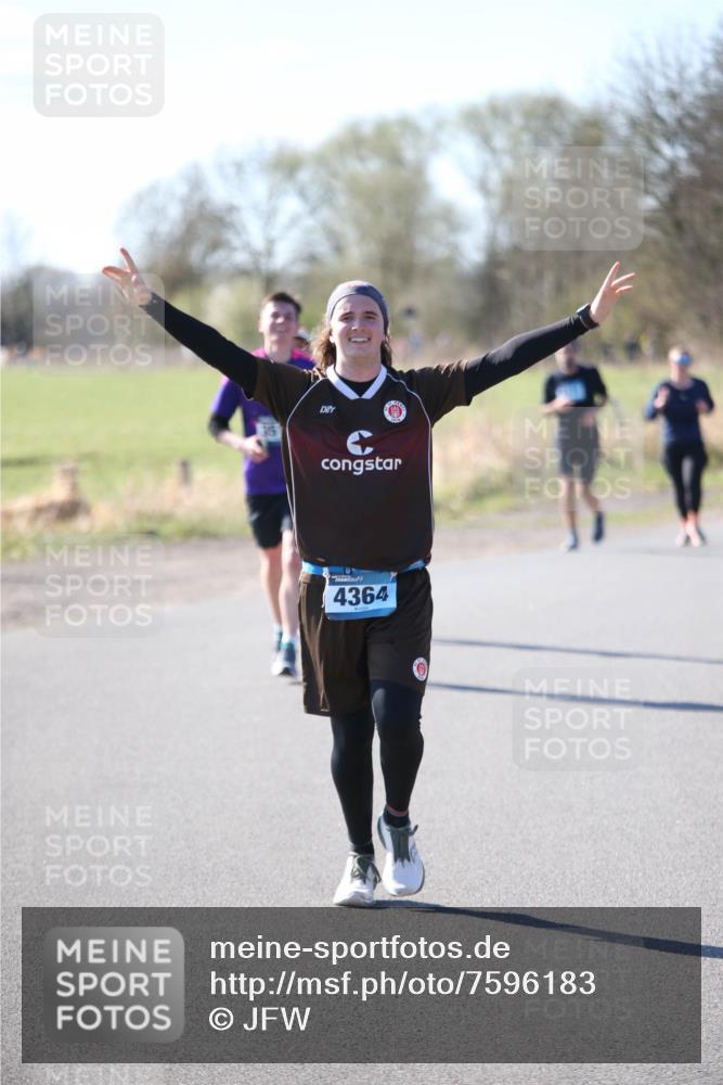 06.04.2025 - 44. Internationalen Wilhelmsburger Insellauf Jannik Wohlers http://msf.ph/oto/7596183 06.04.2025 10:34:47 Laufen 4364 meine-sportfotos.de