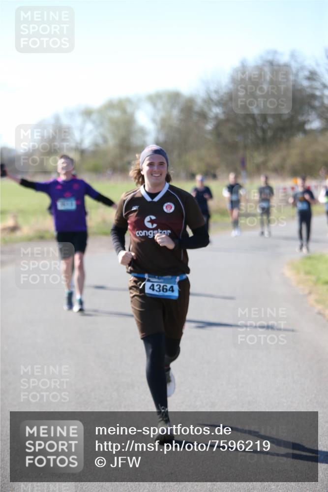 06.04.2025 - 44. Internationalen Wilhelmsburger Insellauf Jannik Wohlers http://msf.ph/oto/7596219 06.04.2025 10:34:49 Laufen 4364 meine-sportfotos.de