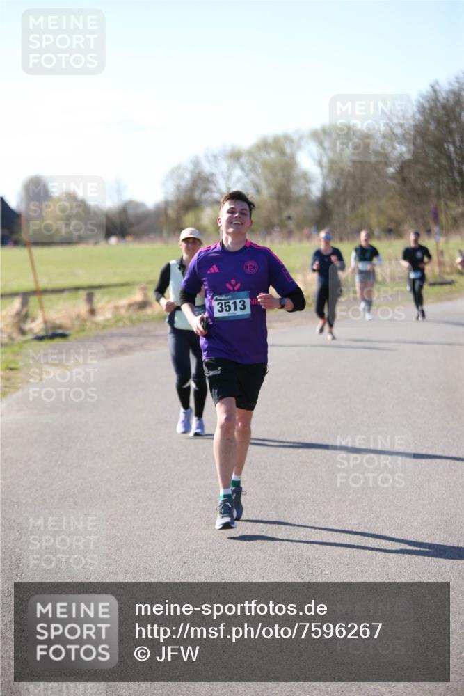 06.04.2025 - 44. Internationalen Wilhelmsburger Insellauf Jannik Wohlers http://msf.ph/oto/7596267 06.04.2025 10:34:51 Laufen 3513 meine-sportfotos.de