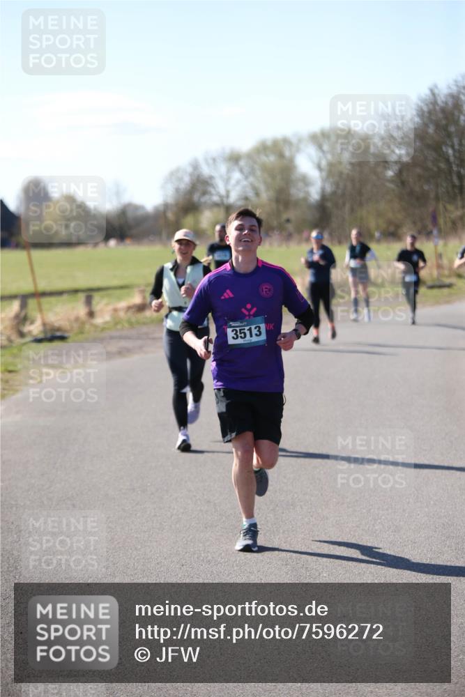 06.04.2025 - 44. Internationalen Wilhelmsburger Insellauf Jannik Wohlers http://msf.ph/oto/7596272 06.04.2025 10:34:51 Laufen 3513 meine-sportfotos.de