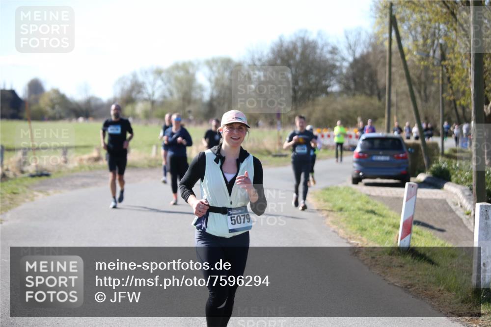 06.04.2025 - 44. Internationalen Wilhelmsburger Insellauf Jannik Wohlers http://msf.ph/oto/7596294 06.04.2025 10:34:54 Laufen 5079 meine-sportfotos.de