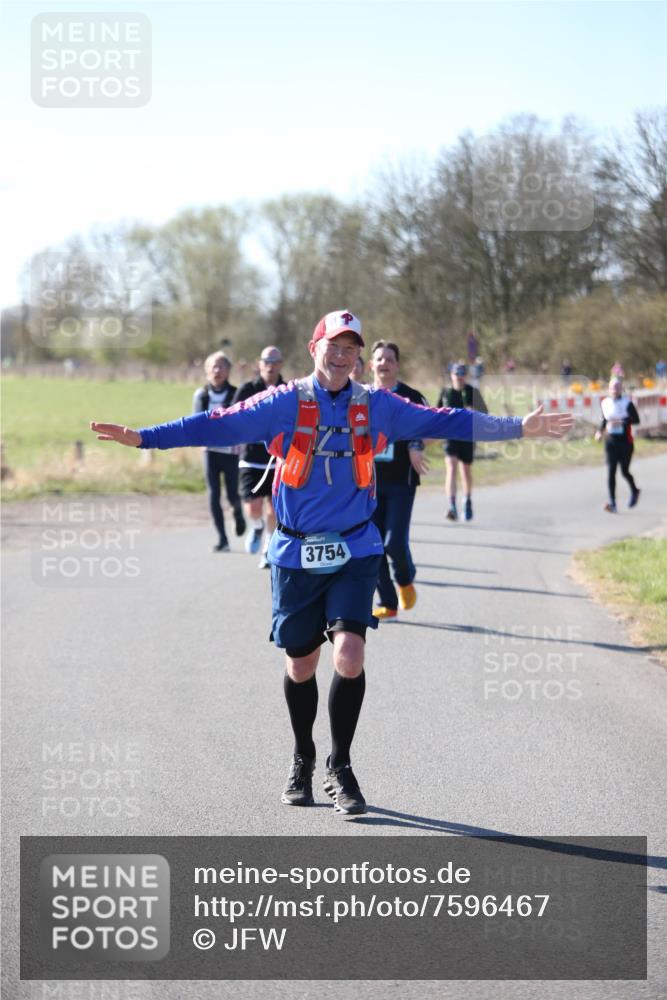 06.04.2025 - 44. Internationalen Wilhelmsburger Insellauf Jannik Wohlers http://msf.ph/oto/7596467 06.04.2025 10:35:13 Laufen 3754 meine-sportfotos.de