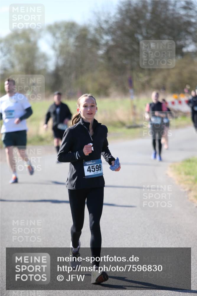06.04.2025 - 44. Internationalen Wilhelmsburger Insellauf Jannik Wohlers http://msf.ph/oto/7596830 06.04.2025 10:35:40 Laufen 4599 meine-sportfotos.de