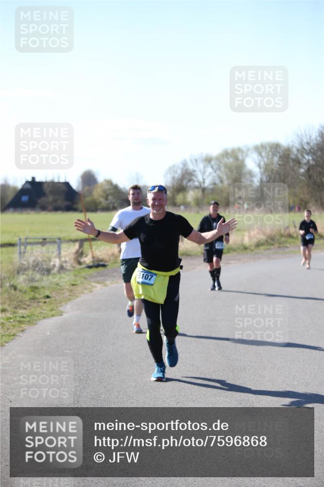 06.04.2025 - 44. Internationalen Wilhelmsburger Insellauf Jannik Wohlers http://msf.ph/oto/7596868 06.04.2025 10:35:43 Laufen 5107 meine-sportfotos.de