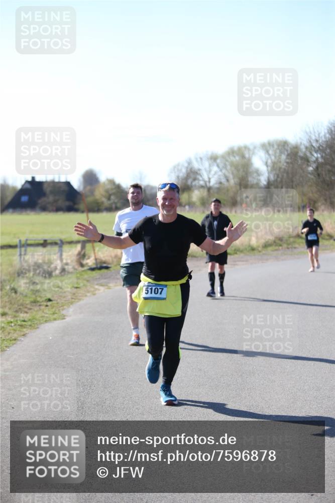 06.04.2025 - 44. Internationalen Wilhelmsburger Insellauf Jannik Wohlers http://msf.ph/oto/7596878 06.04.2025 10:35:43 Laufen 5107 meine-sportfotos.de
