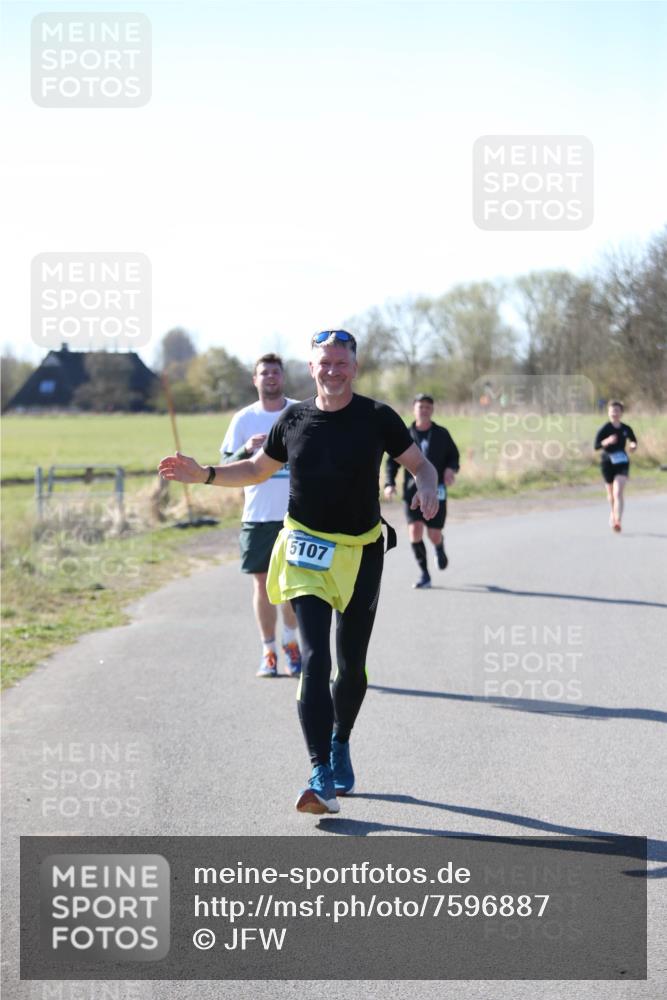 06.04.2025 - 44. Internationalen Wilhelmsburger Insellauf Jannik Wohlers http://msf.ph/oto/7596887 06.04.2025 10:35:44 Laufen 5107 meine-sportfotos.de