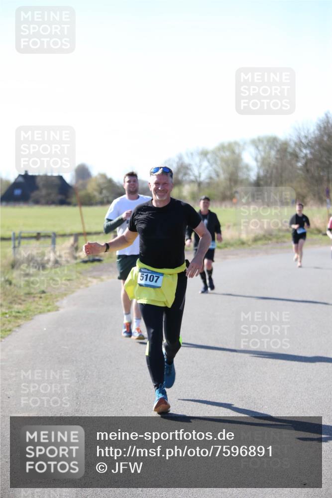 06.04.2025 - 44. Internationalen Wilhelmsburger Insellauf Jannik Wohlers http://msf.ph/oto/7596891 06.04.2025 10:35:44 Laufen 5107 meine-sportfotos.de