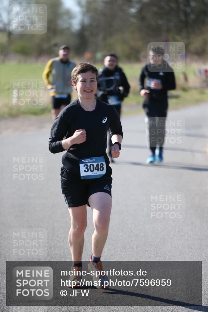 06.04.2025 - 44. Internationalen Wilhelmsburger Insellauf Jannik Wohlers http://msf.ph/oto/7596959 06.04.2025 10:35:51 Laufen 3048 meine-sportfotos.de
