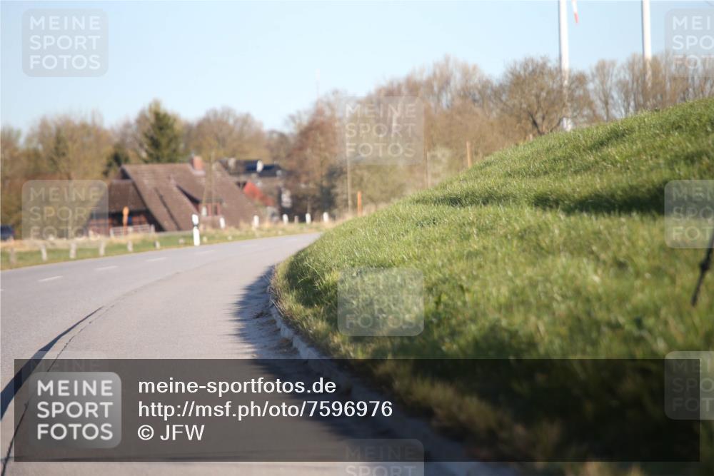 06.04.2025 - 44. Internationalen Wilhelmsburger Insellauf Jannik Wohlers http://msf.ph/oto/7596976 06.04.2025 08:59:36 Laufen  meine-sportfotos.de