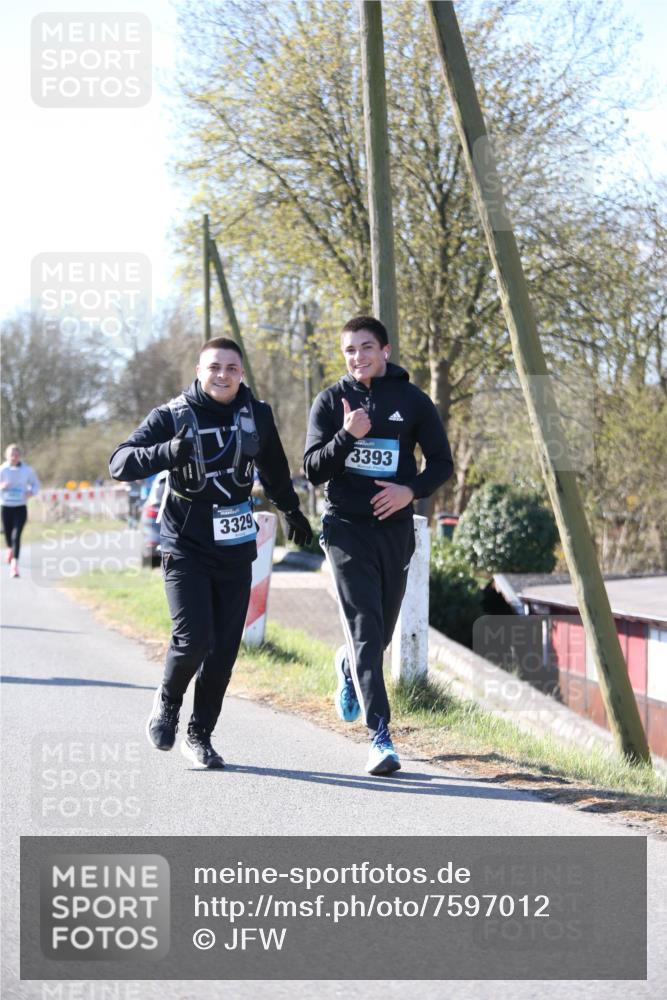 06.04.2025 - 44. Internationalen Wilhelmsburger Insellauf Jannik Wohlers http://msf.ph/oto/7597012 06.04.2025 10:35:56 Laufen 3329, 3393 meine-sportfotos.de