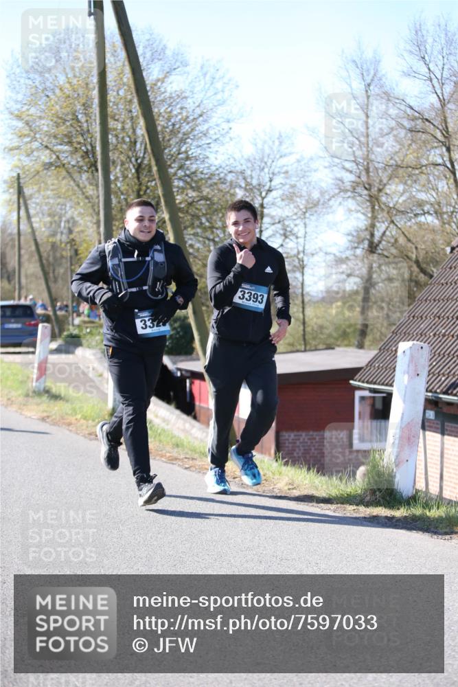 06.04.2025 - 44. Internationalen Wilhelmsburger Insellauf Jannik Wohlers http://msf.ph/oto/7597033 06.04.2025 10:35:57 Laufen 33, 3393 meine-sportfotos.de