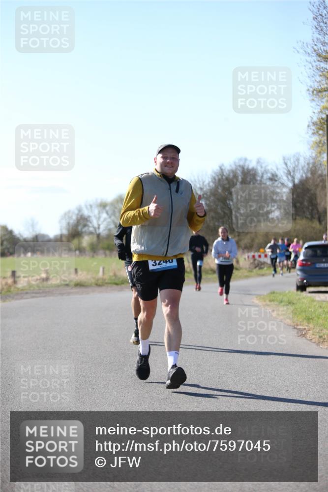 06.04.2025 - 44. Internationalen Wilhelmsburger Insellauf Jannik Wohlers http://msf.ph/oto/7597045 06.04.2025 10:35:58 Laufen 3240 meine-sportfotos.de