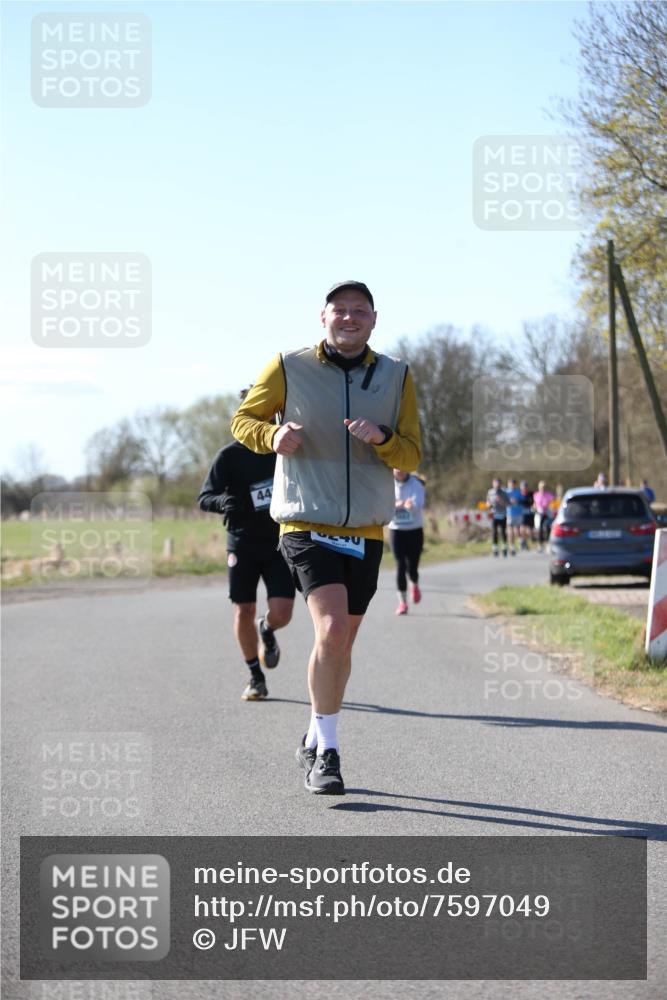 06.04.2025 - 44. Internationalen Wilhelmsburger Insellauf Jannik Wohlers http://msf.ph/oto/7597049 06.04.2025 10:35:58 Laufen 44, 7142 meine-sportfotos.de