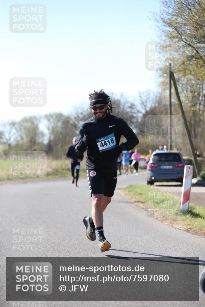 06.04.2025 - 44. Internationalen Wilhelmsburger Insellauf Jannik Wohlers http://msf.ph/oto/7597080 06.04.2025 10:36:00 Laufen 4418 meine-sportfotos.de
